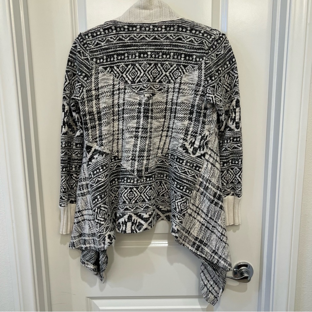 Tiny Sweater Size S - image 8